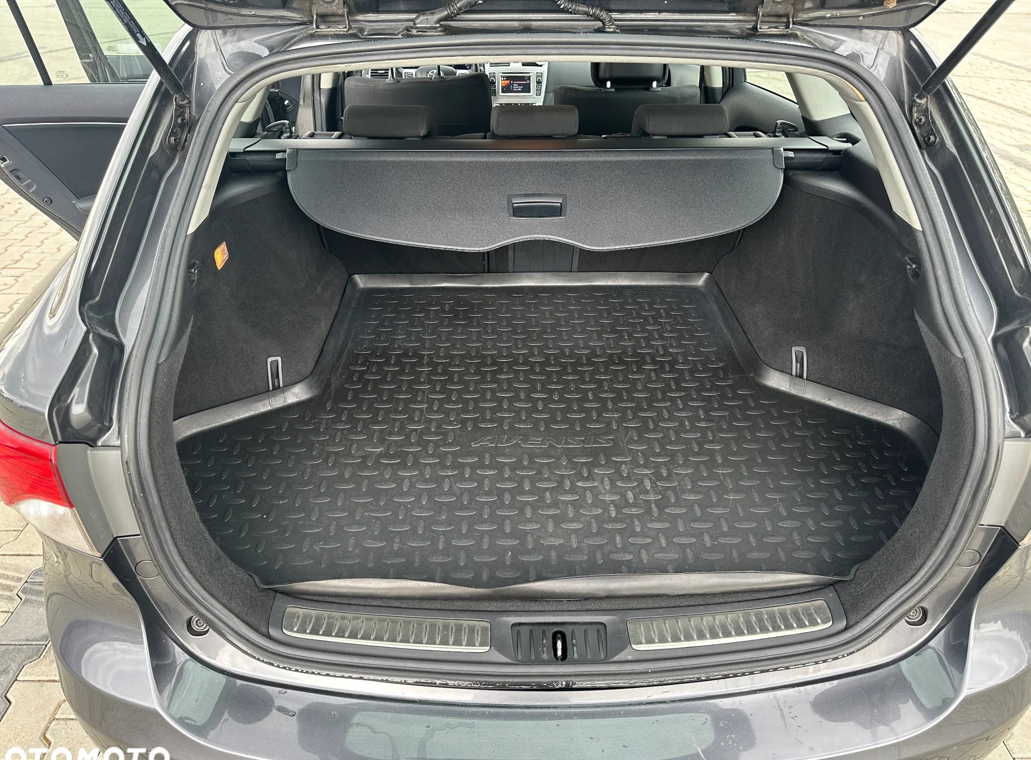 Toyota Avensis cena 46500 przebieg: 182990, rok produkcji 2012 z Lubomierz małe 254